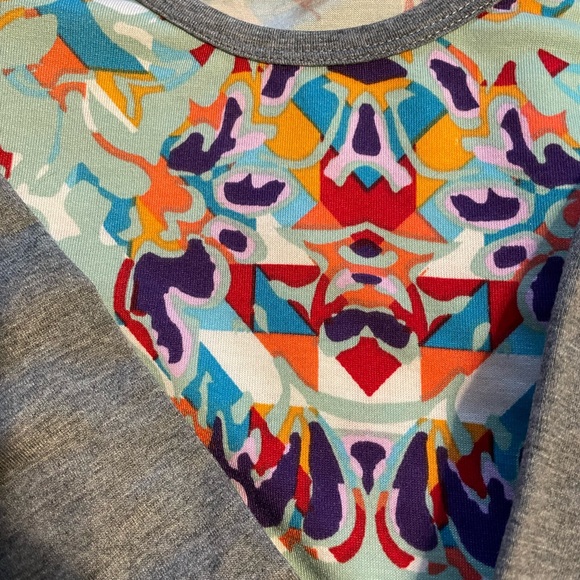 4 for 22!! Bundle of 4 size medium LuLaRoe Randy shirts. - Picture 2 of 5